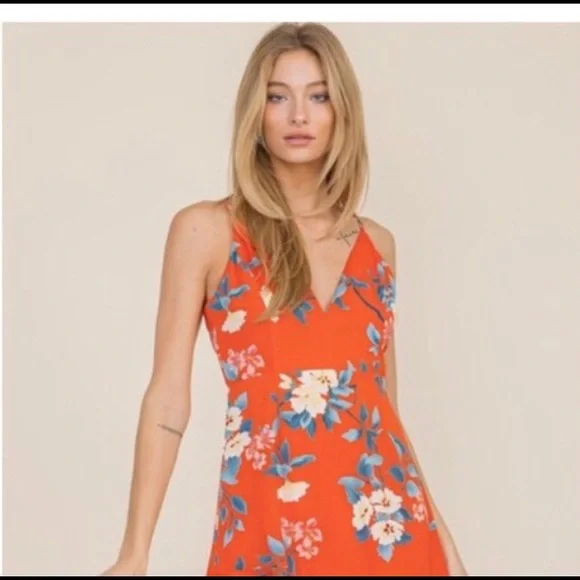 🎉HOST PICK🎉 Floral asymmetrical dress in gorgeous tangerine color - Picture 2 of 6